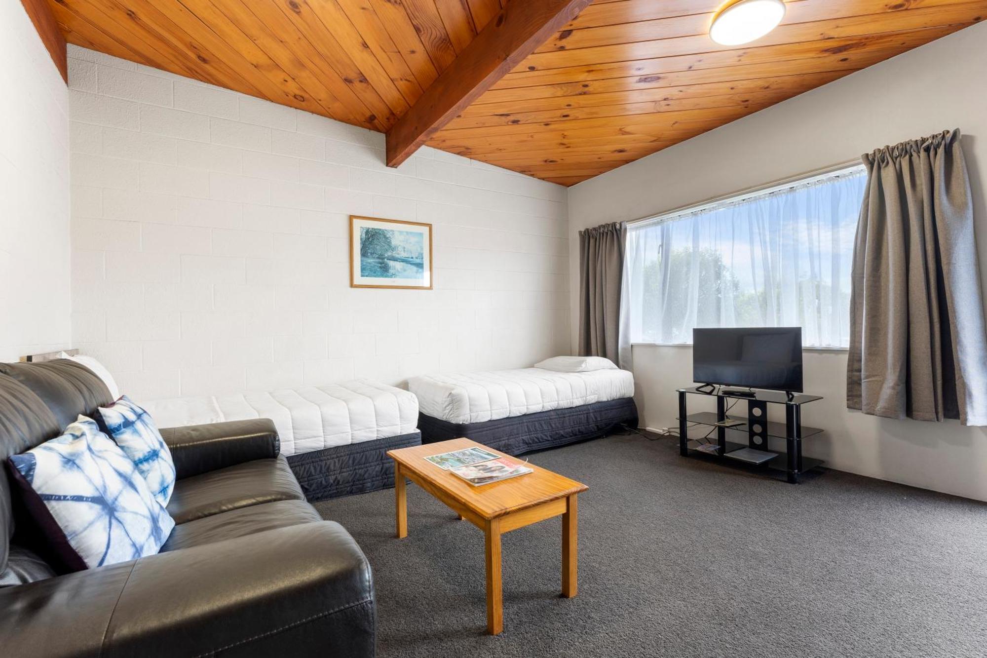Coachman'S Lodge Motel Whanganui Exteriör bild